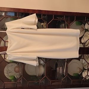 NWTOff the Shoulder White Dress